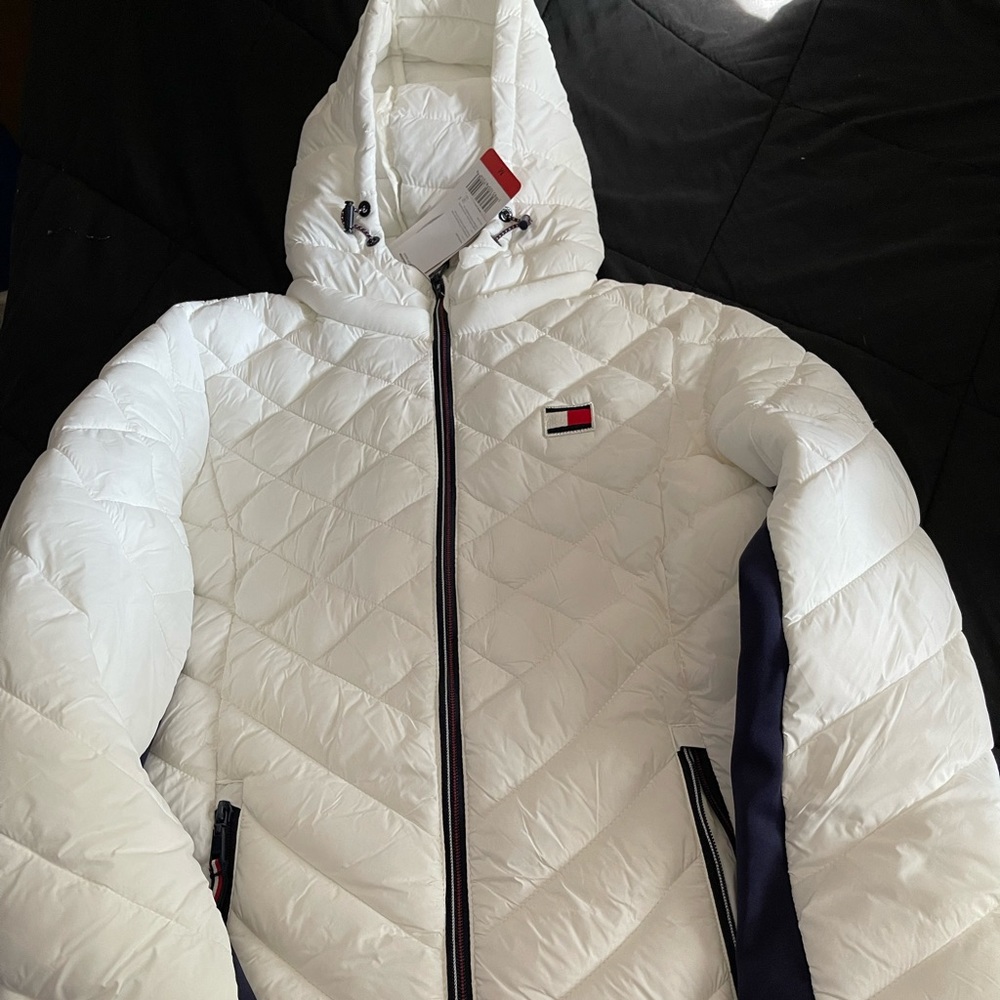 Tommy Hilfiger white puffer jacket with hoodie